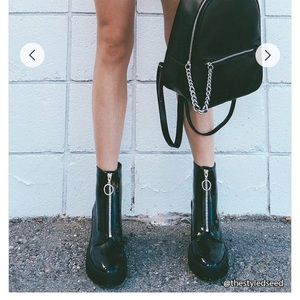 SOLD ⛔️ Forever 21 Patent Ring Pull Boots